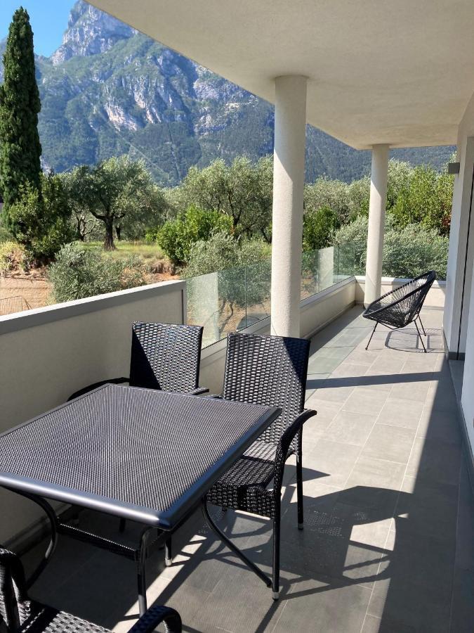 Oleeva Apartment Riva del Garda Bagian luar foto